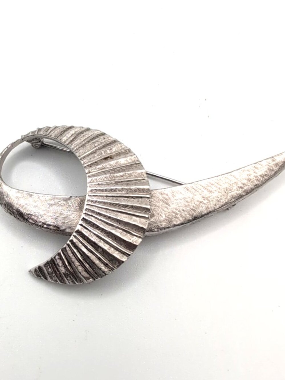 Vintage 1950s Avon of Belleville Marcel Boucher Silver Tone Brooch #8347 VGC